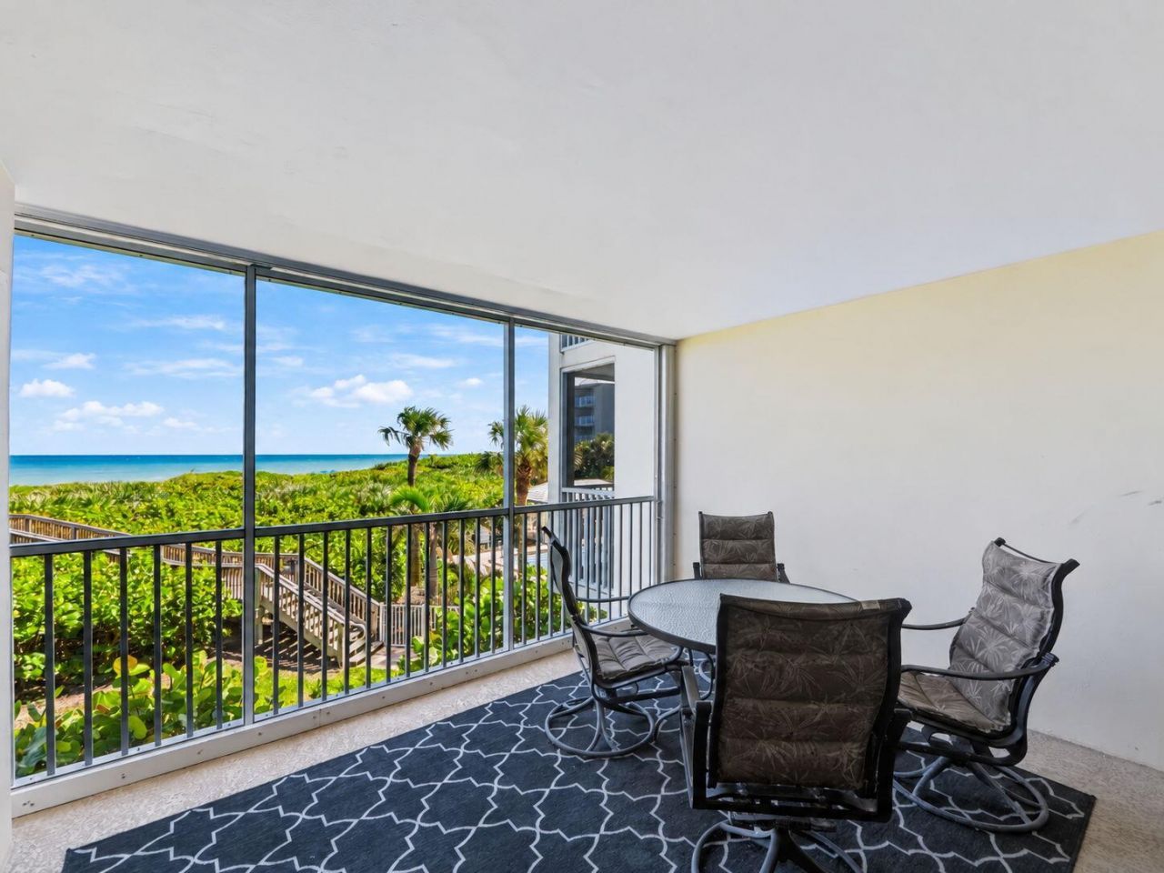 529 NE Plantation Road, Unit 105, Stuart, FL 34996 Photo