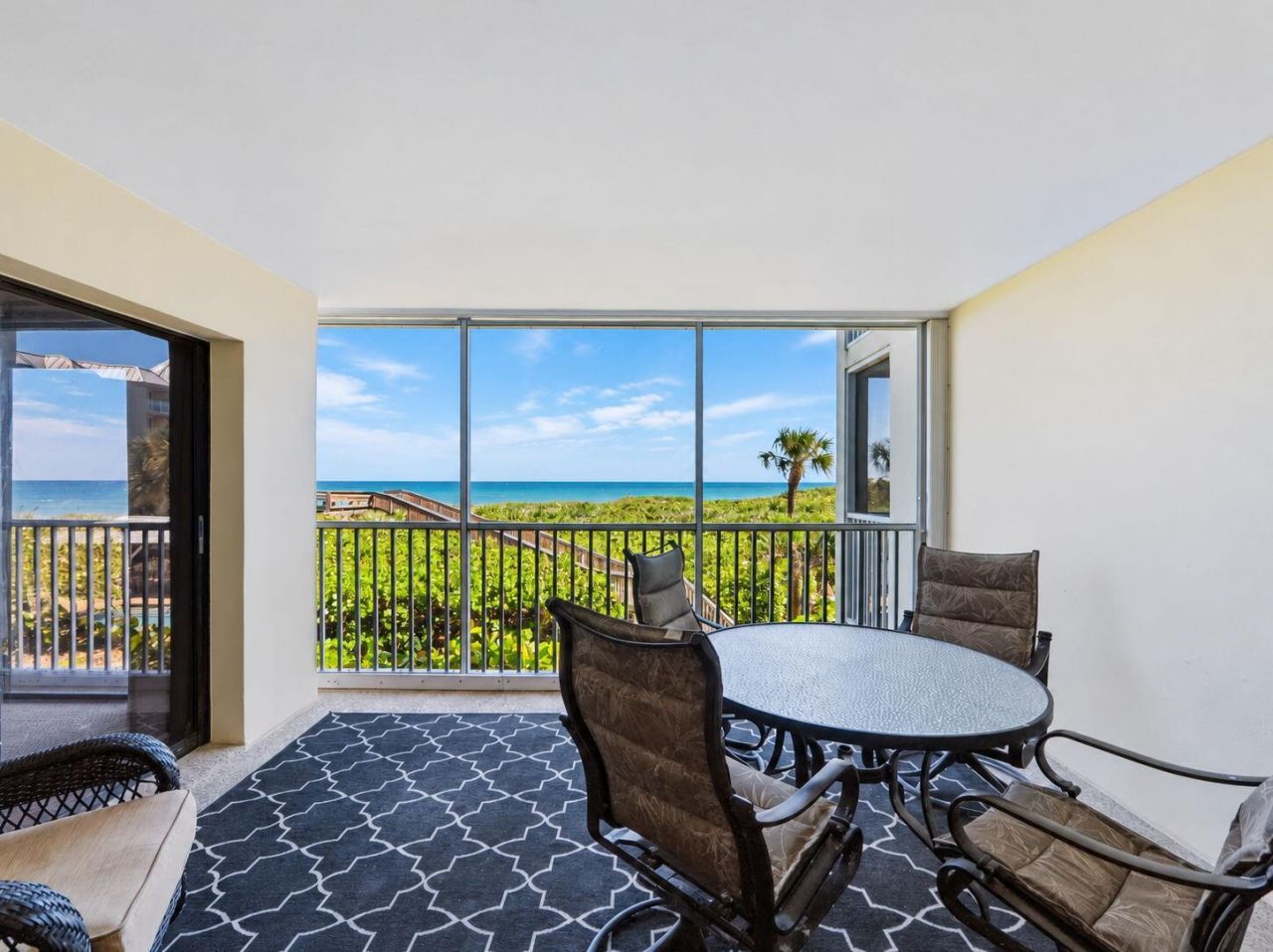 529 NE Plantation Road, Unit 105, Stuart, FL 34996 Photo