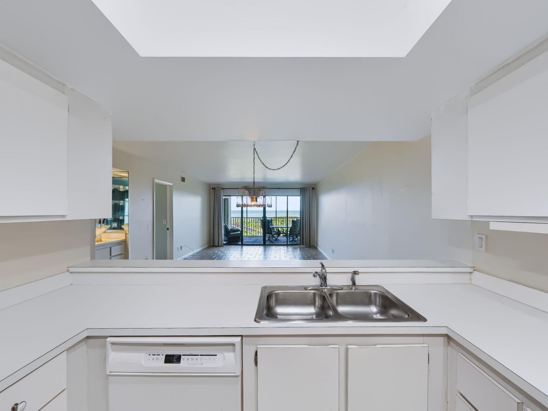 529 NE Plantation Road, Unit 105, Stuart, FL 34996 Photo