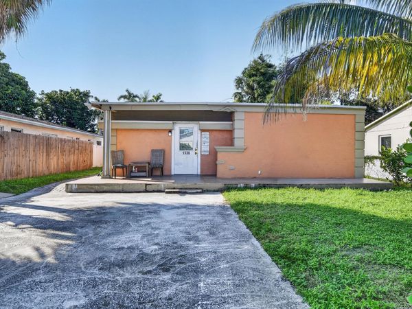1336 LONGWOOD Street, West Palm Beach, FL 33401