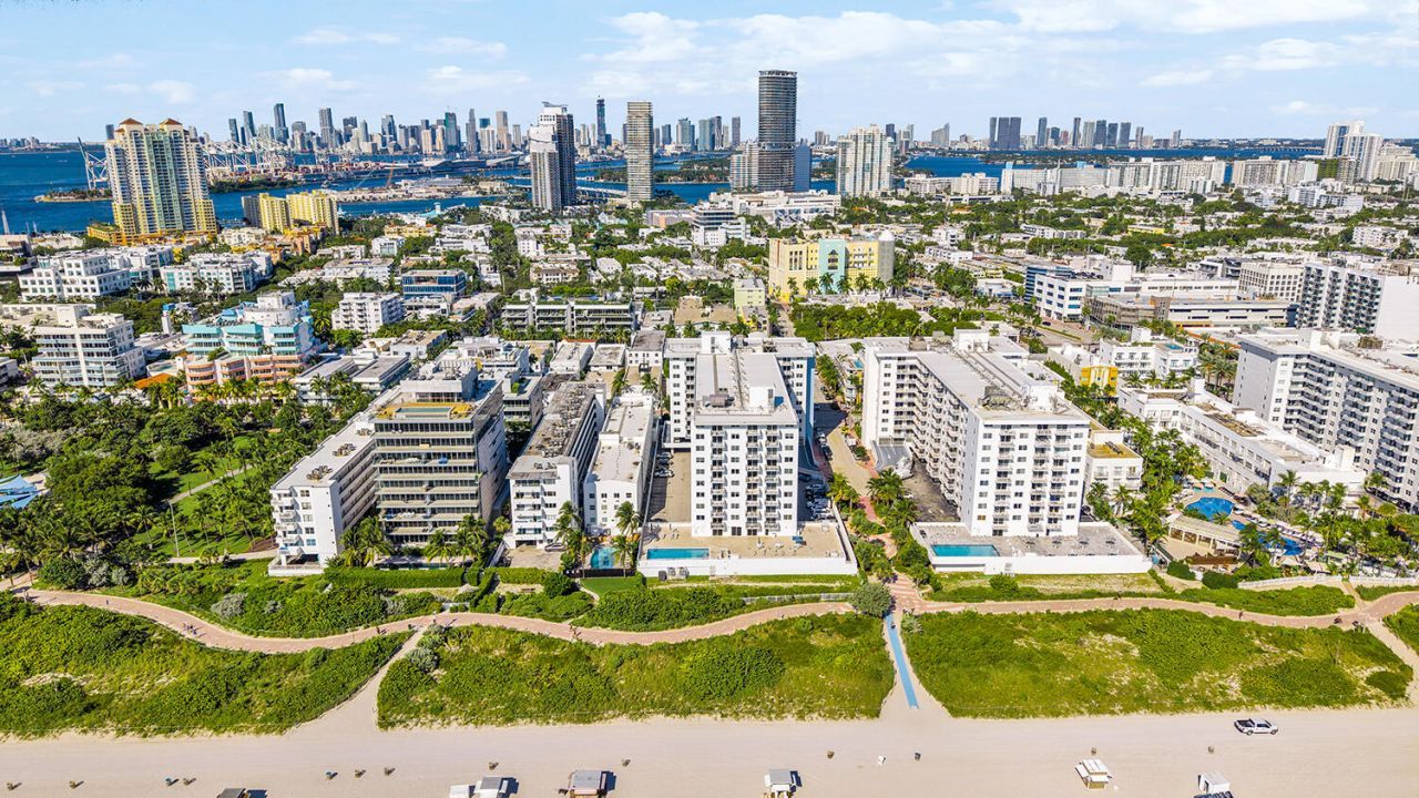 345 Ocean Drive, Unit 301, Miami Beach, FL 33139 Photo