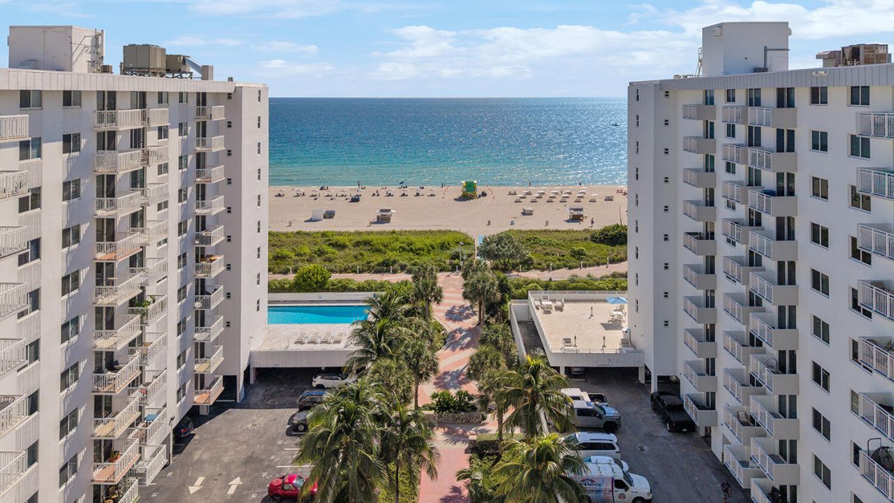 345 Ocean Drive, Unit 301, Miami Beach, FL 33139 Photo