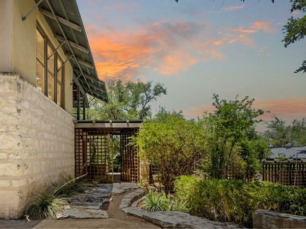 25014 Pedernales Canyon TRL, Spicewood, TX 78669