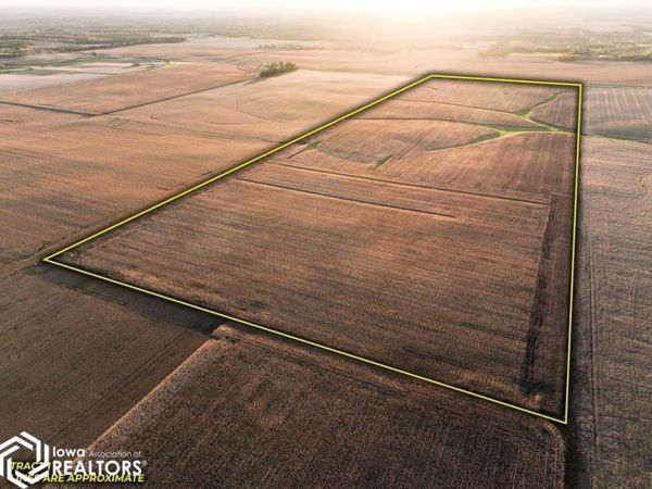 3115 L Ave, Adel, IA 50003