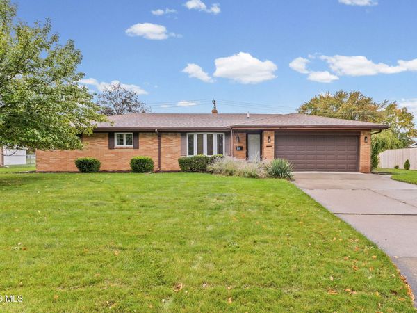 1524 Eaton Drive , Toledo, OH 43614