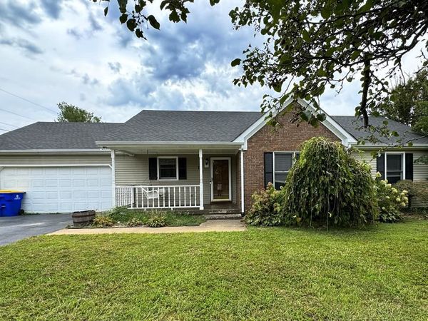 181 Saddlebrook Way , Alvaton, KY 42122
