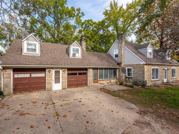 407 Wooster Road, Winona Lake, IN 46590