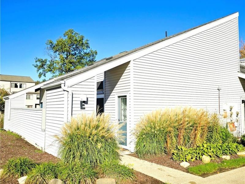 1555 Cedarwood Drive, Unit 19E, Westlake, OH 44145 Photo 1