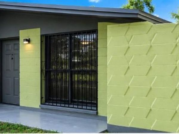 3004 ARROW STREET , TAMPA, FL 33605