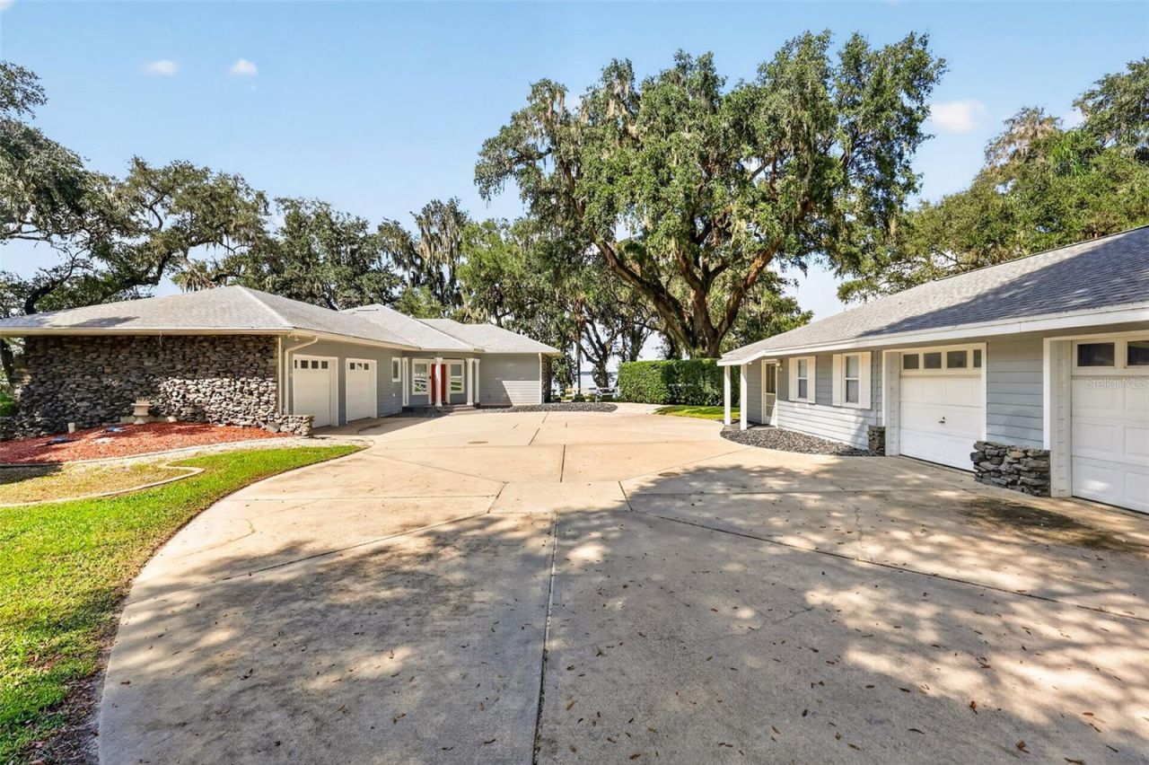 15050 SE 140th Avenue Road, Weirsdale, FL 32195 Photo