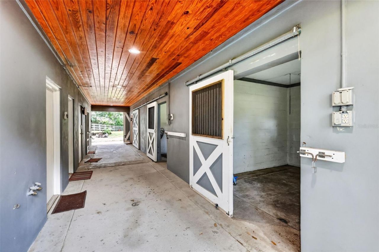 15050 SE 140th Avenue Road, Weirsdale, FL 32195 Photo