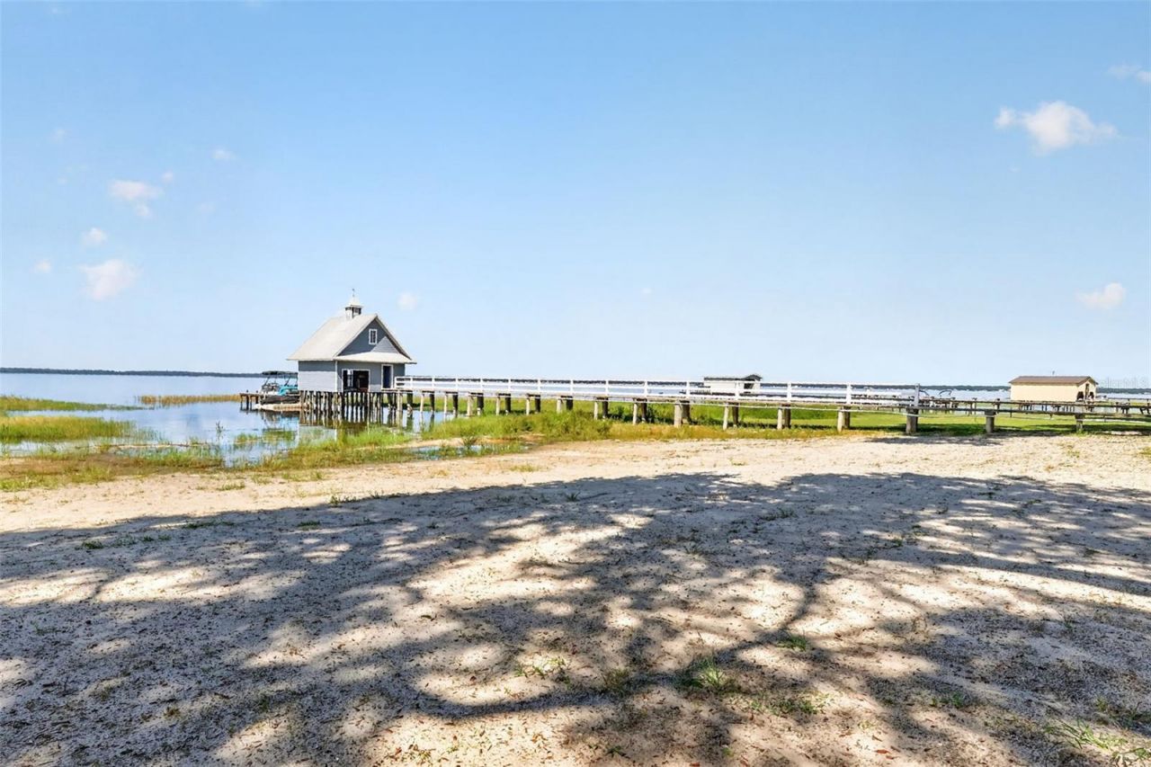 15050 SE 140th Avenue Road, Weirsdale, FL 32195 Photo