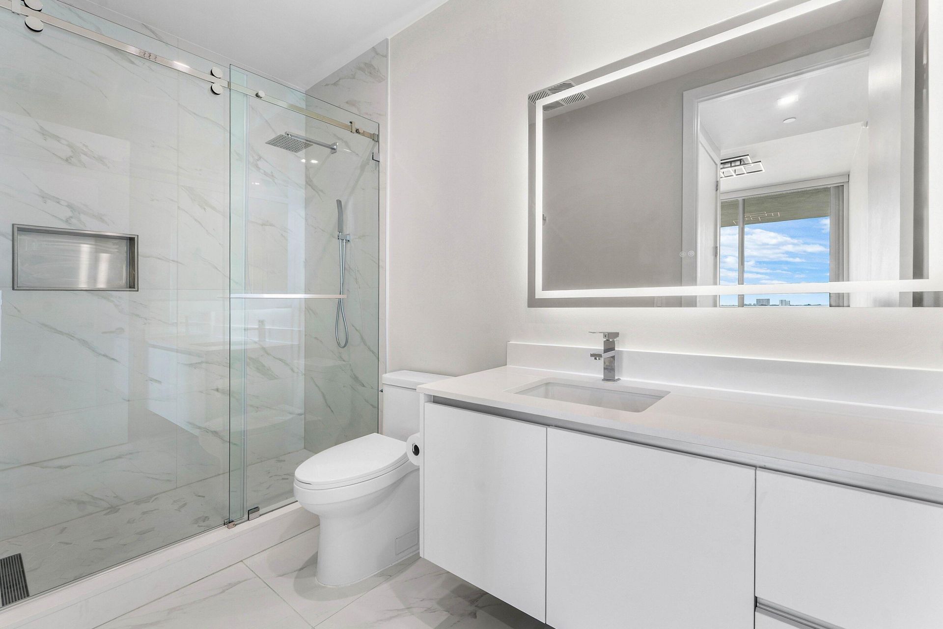 220 Lake Shore Drive, Unit 917, Lake Park, FL 33403 Photo