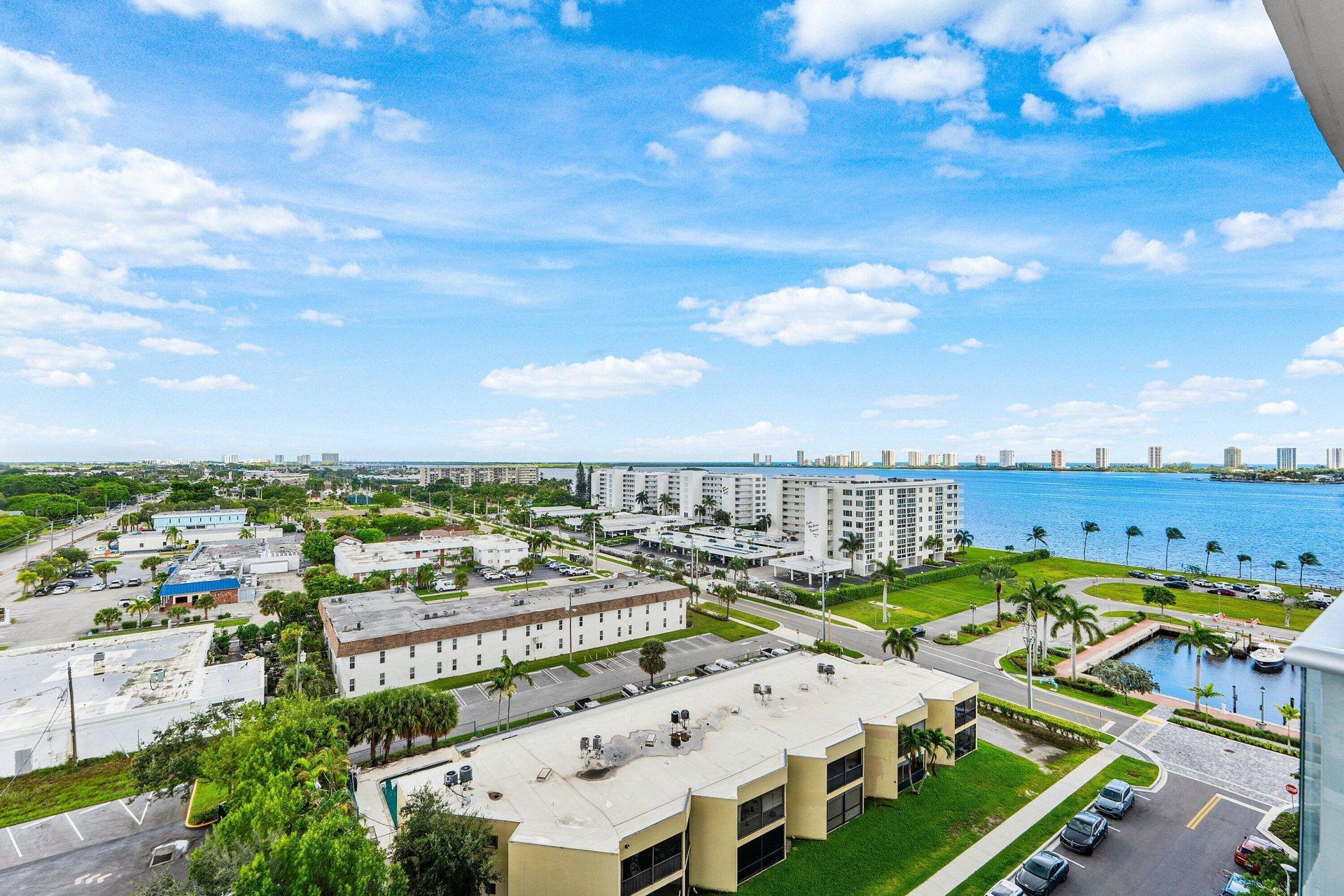 220 Lake Shore Drive, Unit 917, Lake Park, FL 33403 Photo