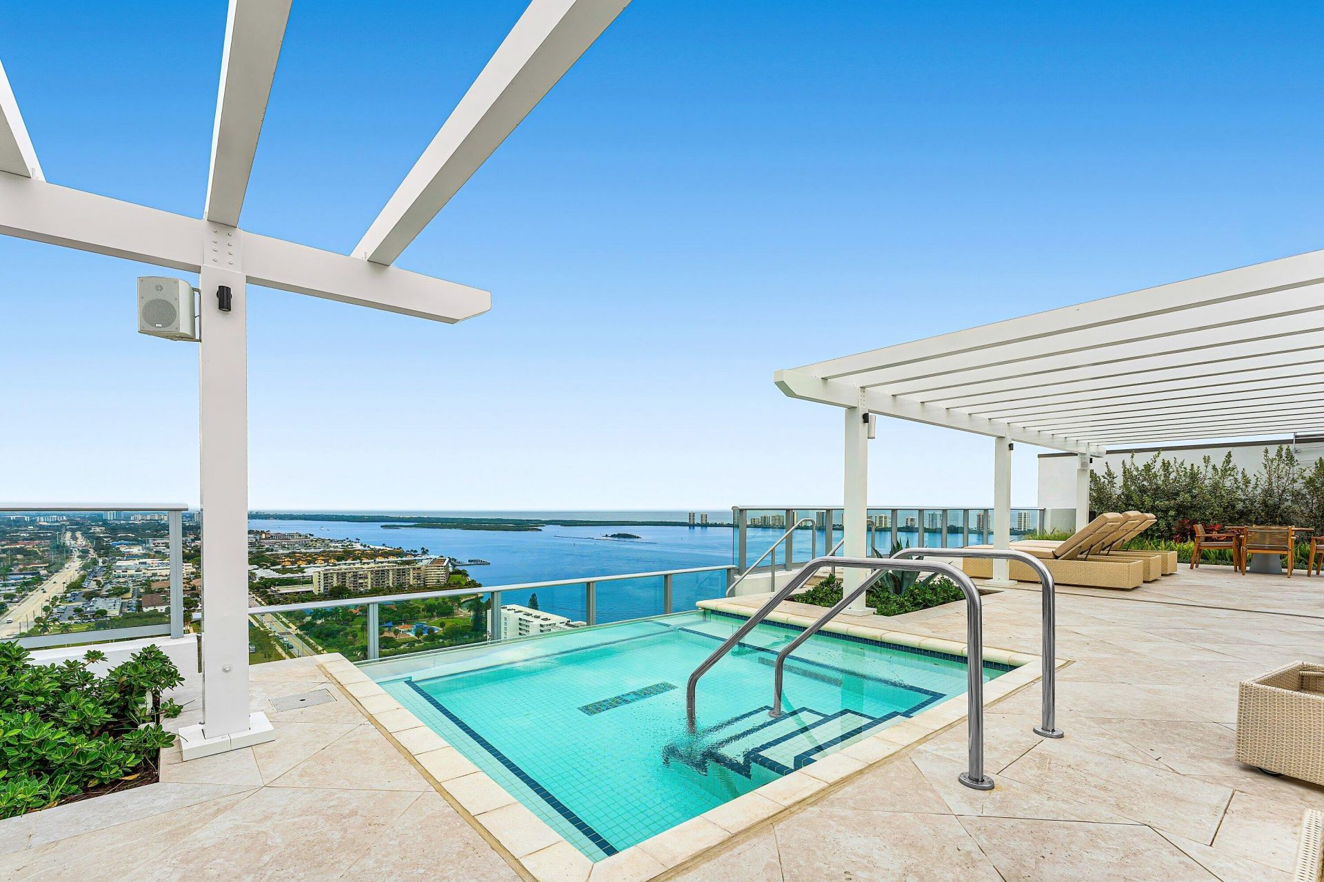 220 Lake Shore Drive, Unit 917, Lake Park, FL 33403 Photo
