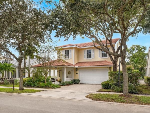 4685 Lakeside Ter , Davie, FL 33314