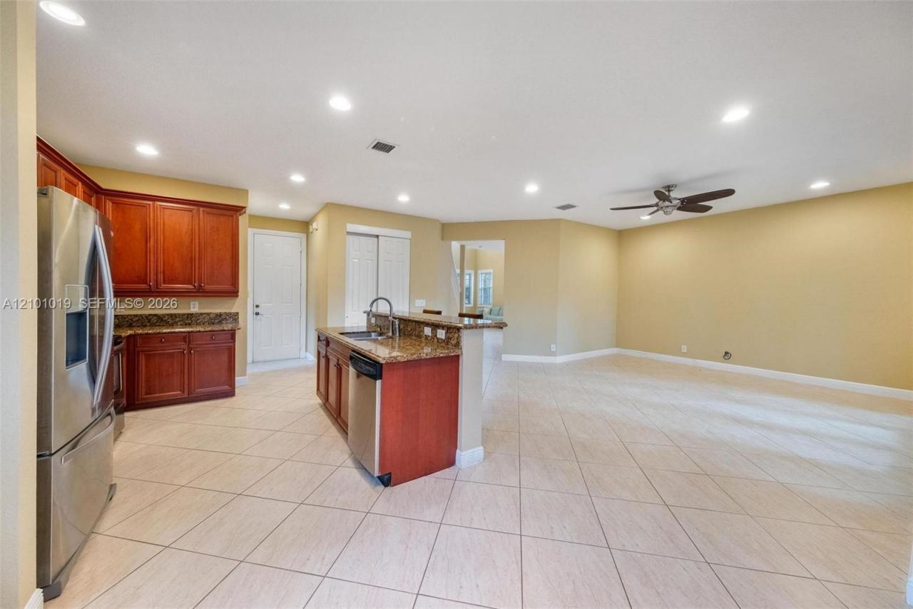 4685 Lakeside Ter , Davie, FL 33314 Photo