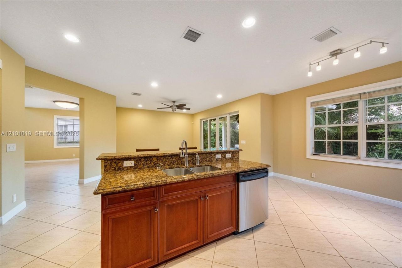 4685 Lakeside Ter , Davie, FL 33314 Photo