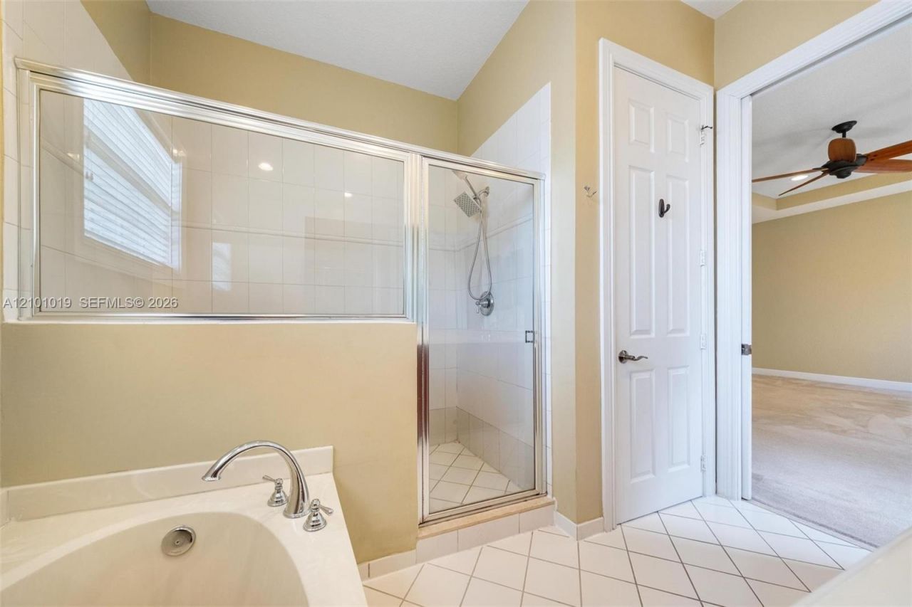 4685 Lakeside Ter , Davie, FL 33314 Photo