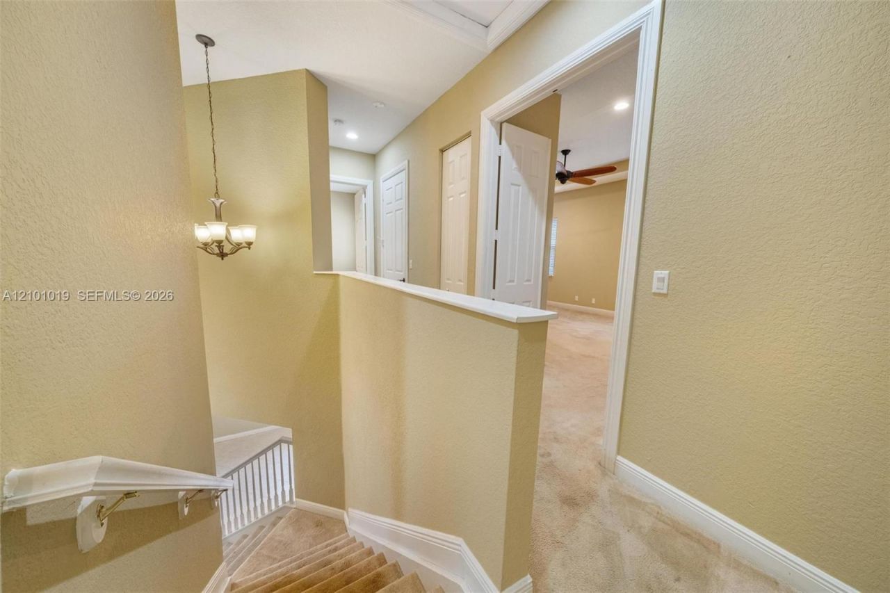4685 Lakeside Ter , Davie, FL 33314 Photo