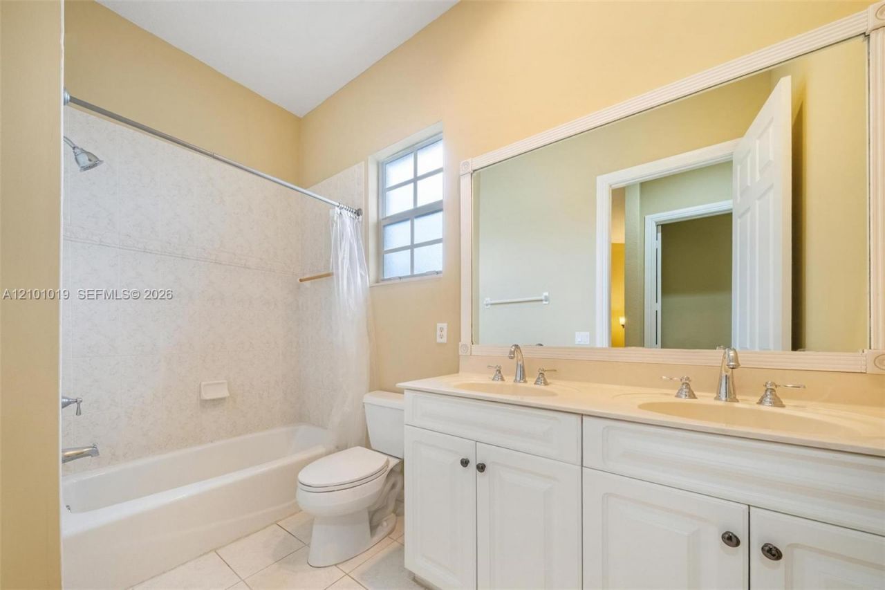 4685 Lakeside Ter , Davie, FL 33314 Photo