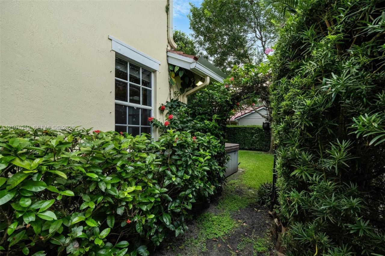 4685 Lakeside Ter , Davie, FL 33314 Photo