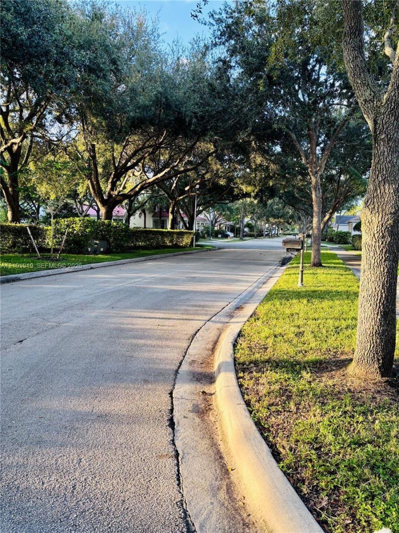 4685 Lakeside Ter , Davie, FL 33314 Photo