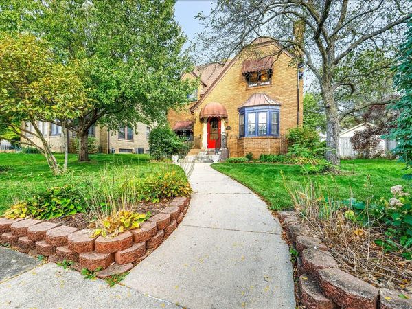 227 N Highland Avenue, ROCKFORD, IL 61107