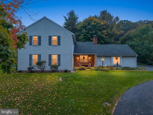 2618 CHESTNUT VALLEY DRIVE, LANCASTER, PA 17601