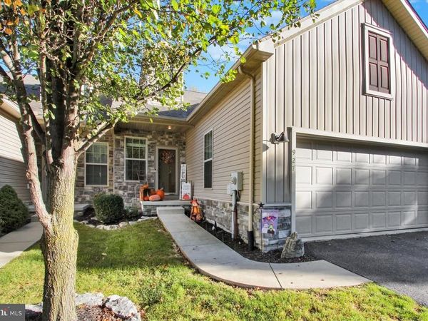 927 QUAIL RUN DRIVE, WAYNESBORO, PA 17268