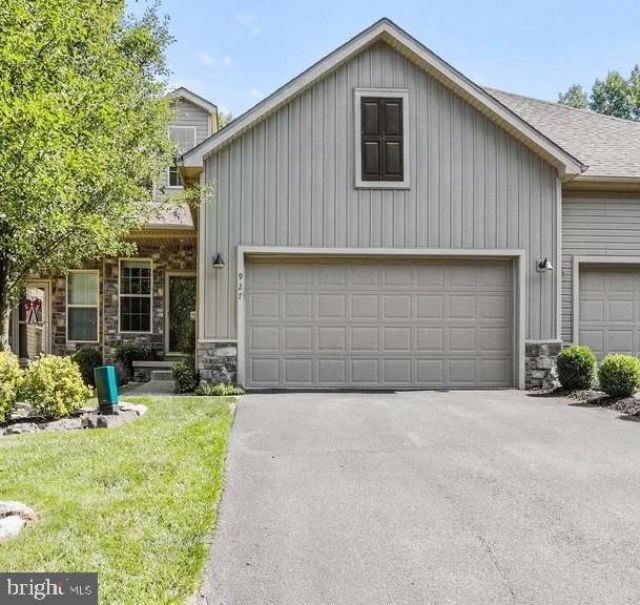 927 QUAIL RUN DRIVE, WAYNESBORO, PA 17268