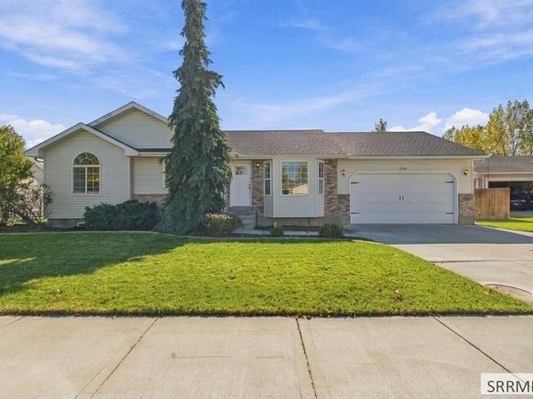 2930 E Stonewood Circle, AMMON, ID 83406