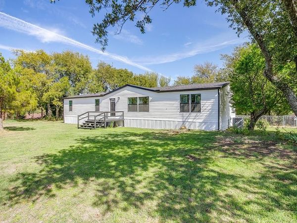 116 N Skyline Court , Cresson, TX 76035