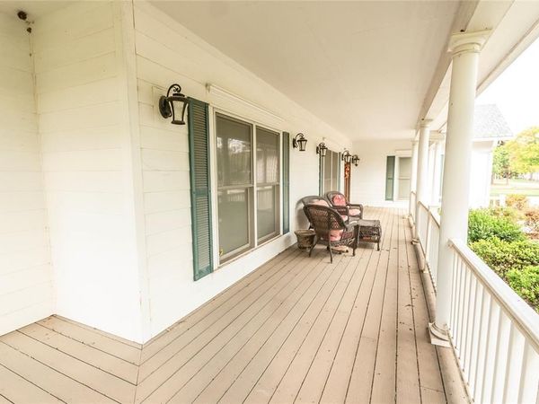 206 Poplar Street , Nocona, TX 76255