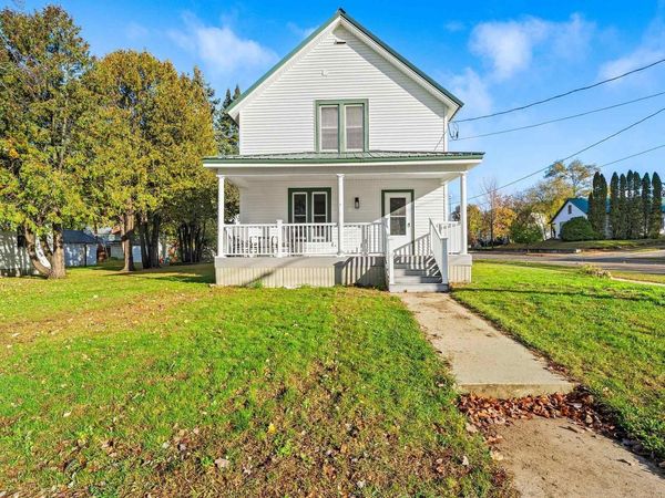 719 S BARTLETT STREET, Shawano, WI 54166