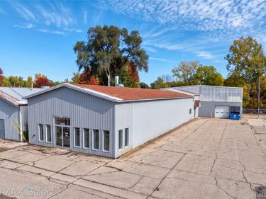 4211 Fenton Road , Burton, Mi 48529