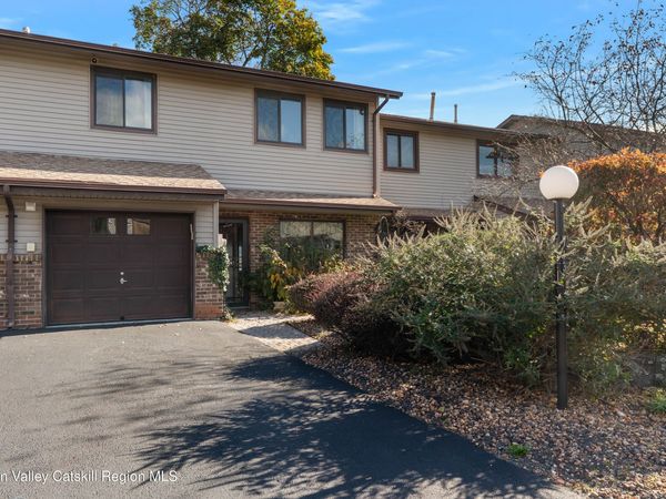 713 Hewitt Lane, New Windsor, NY 12553