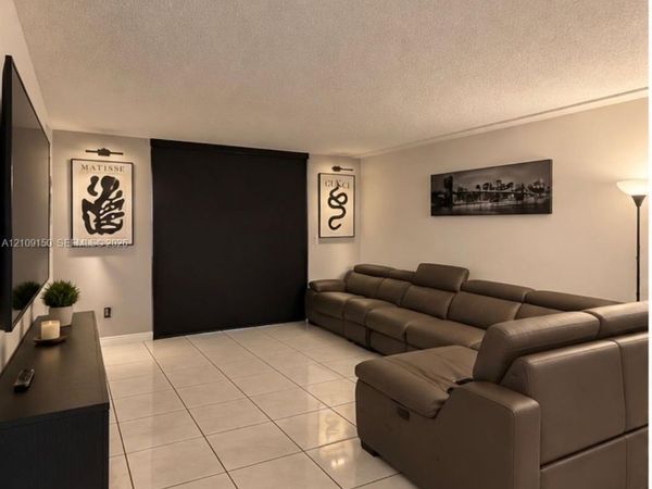 3285 Foxcroft Rd , Unit E206, Miramar, FL 33025