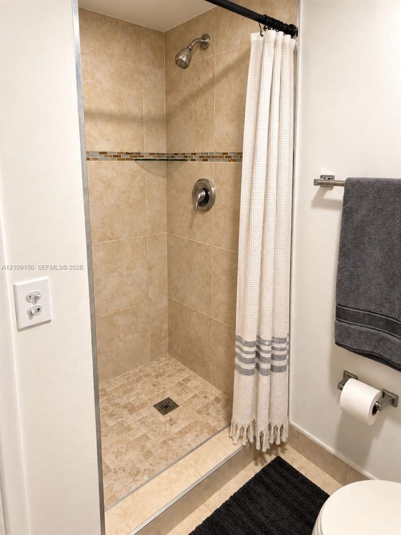 3285 Foxcroft Rd , Unit E206, Miramar, FL 33025 Photo