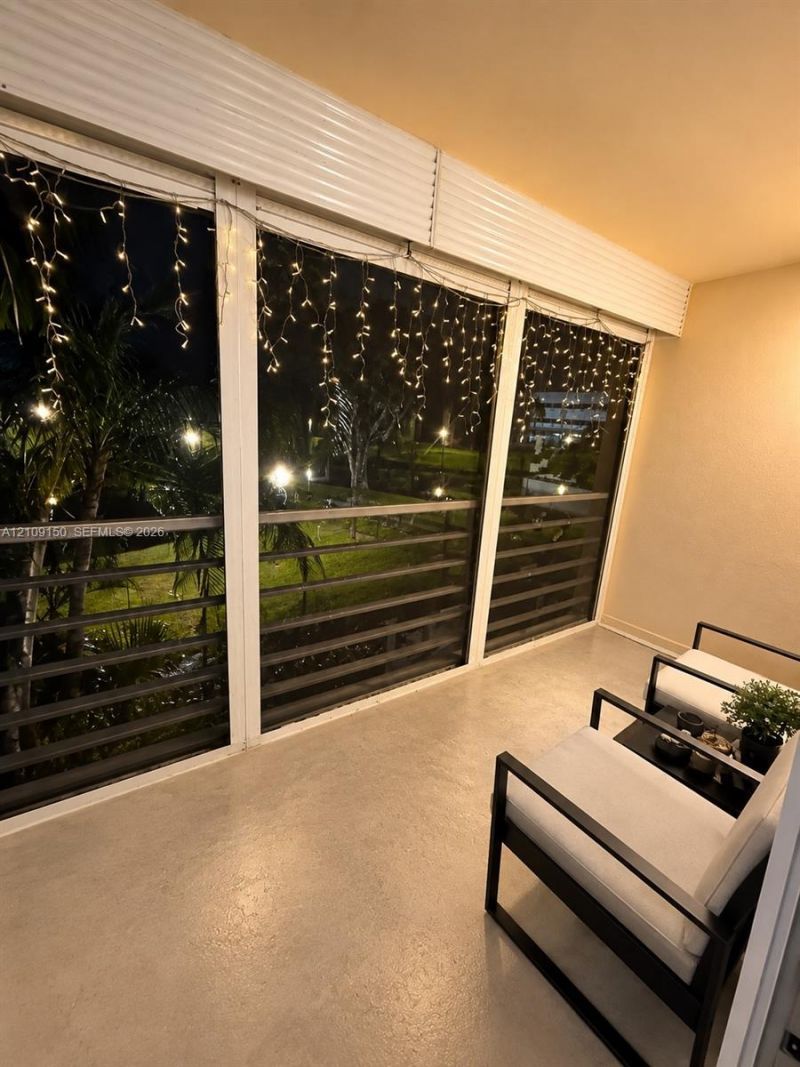 3285 Foxcroft Rd , Unit E206, Miramar, FL 33025 Photo