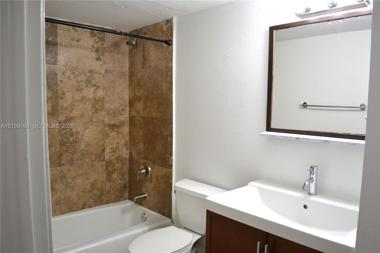 7419 SW 152nd Ave , Unit 8-106, Miami, FL 33193 Photo