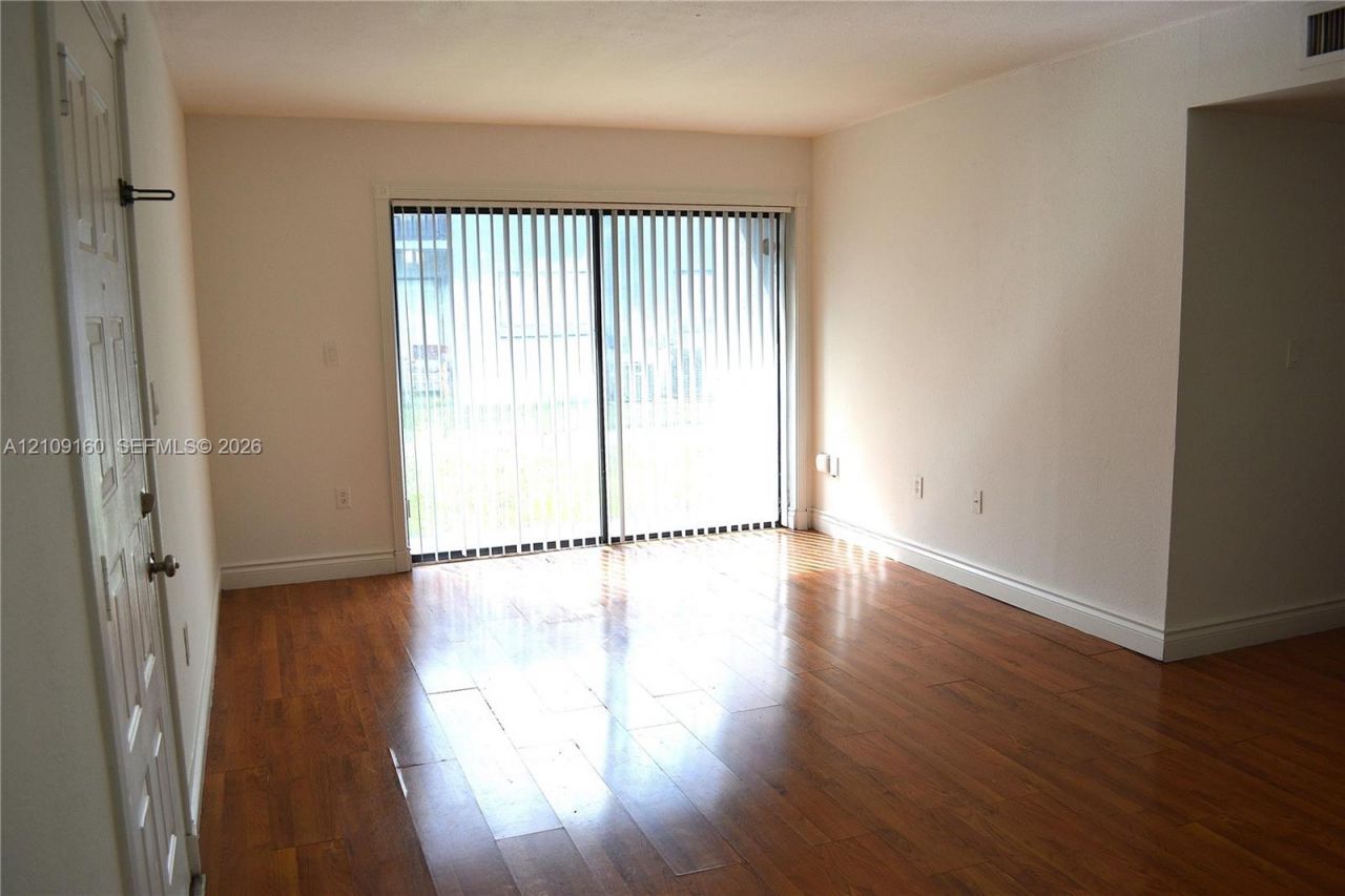 7419 SW 152nd Ave , Unit 8-106, Miami, FL 33193 Photo