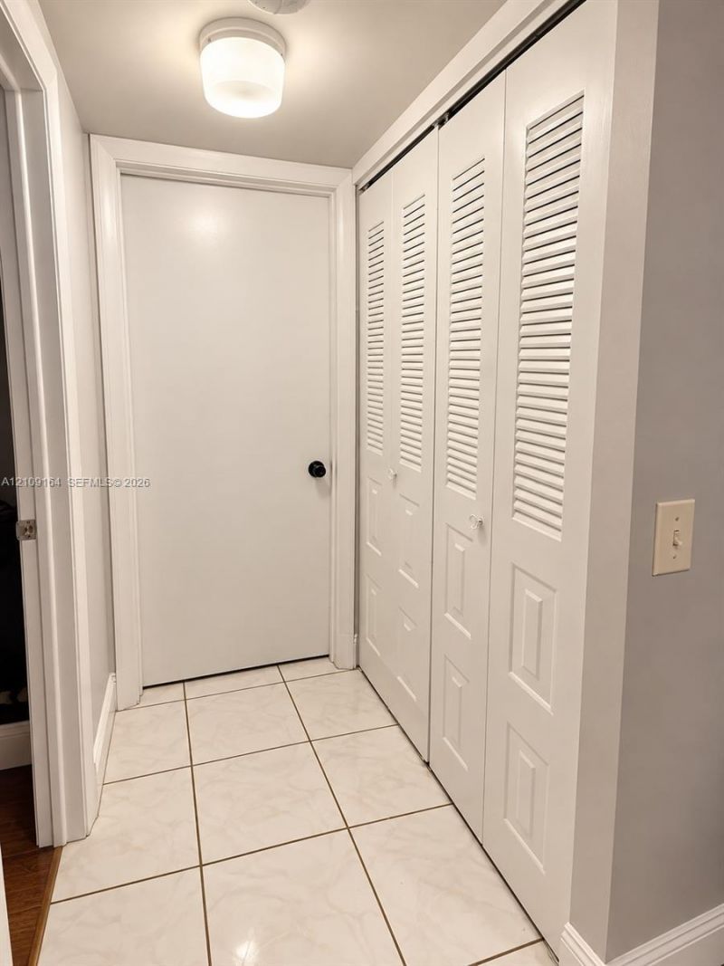 3285 Foxcroft Rd , Unit E206, Miramar, FL 33025 Photo