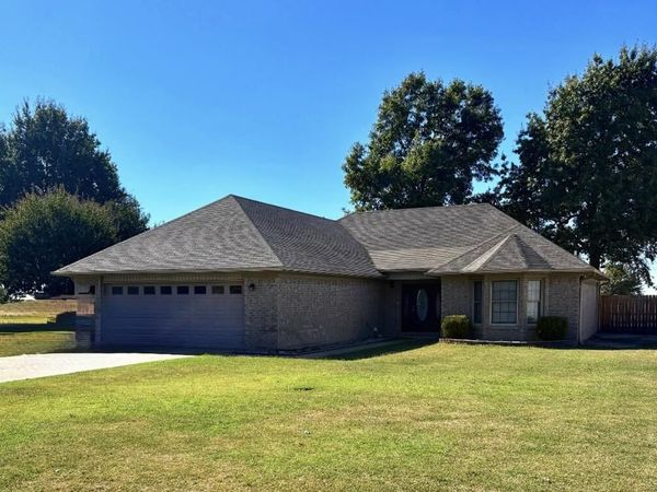 523 Leigh St., Gosnell, AR 72315