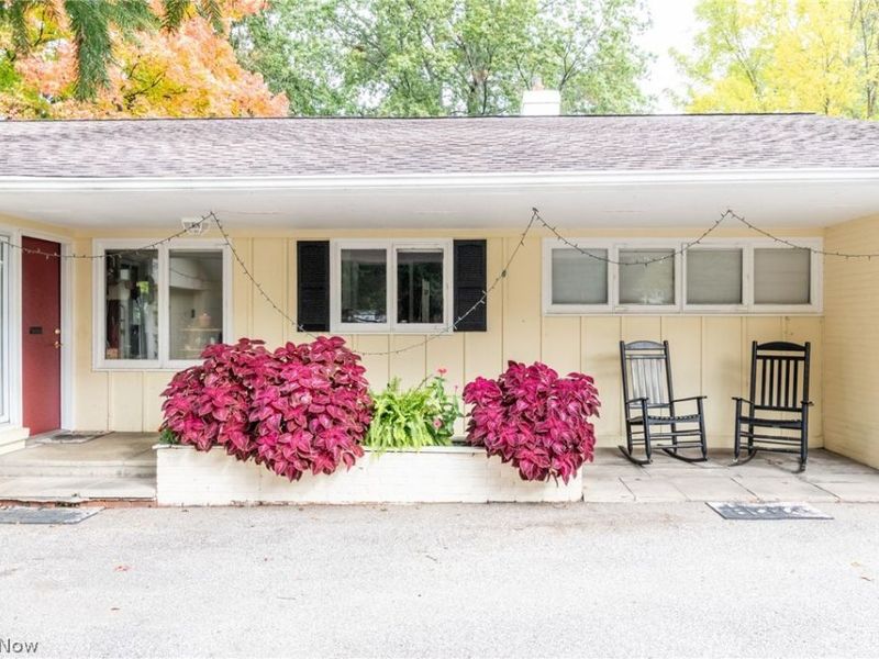 24911 S Woodland Road, Beachwood, OH 44122 Photo 2