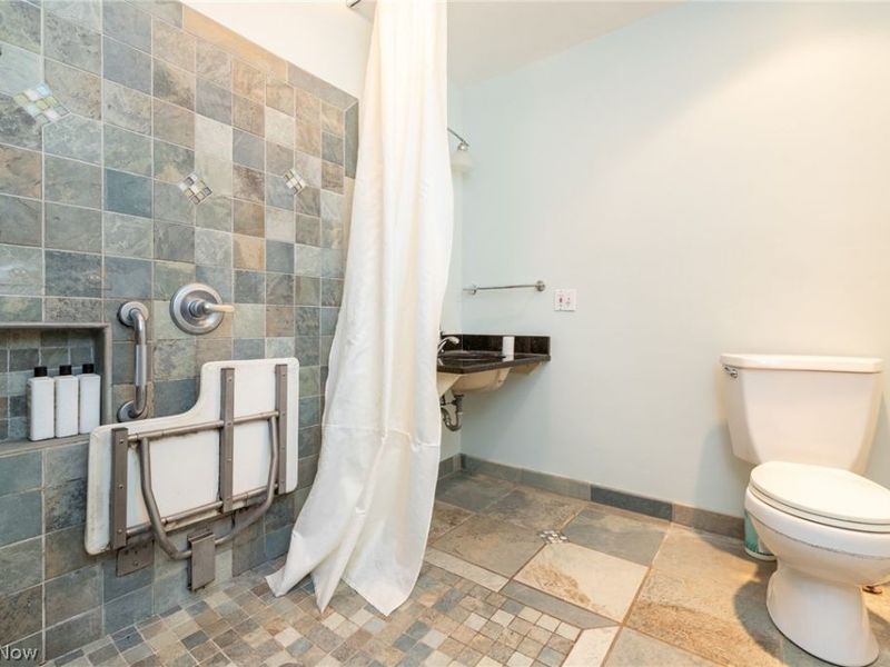 24911 S Woodland Road, Beachwood, OH 44122 Photo 22