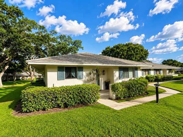 908 Club Drive, Palm Beach Gardens, FL 33418