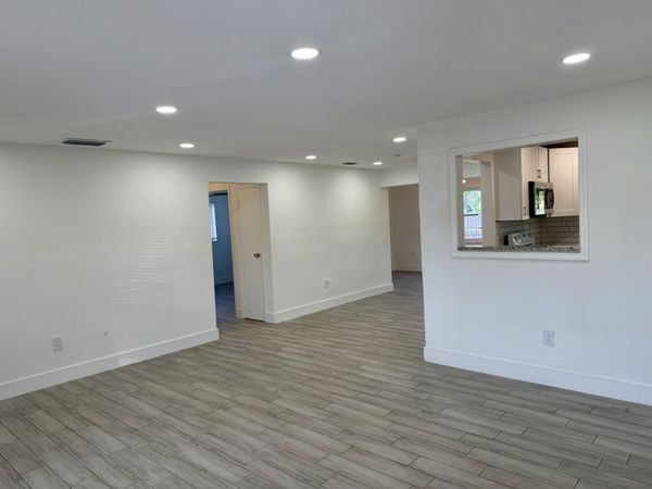 8361 NW 27th Place, Sunrise, FL 33322