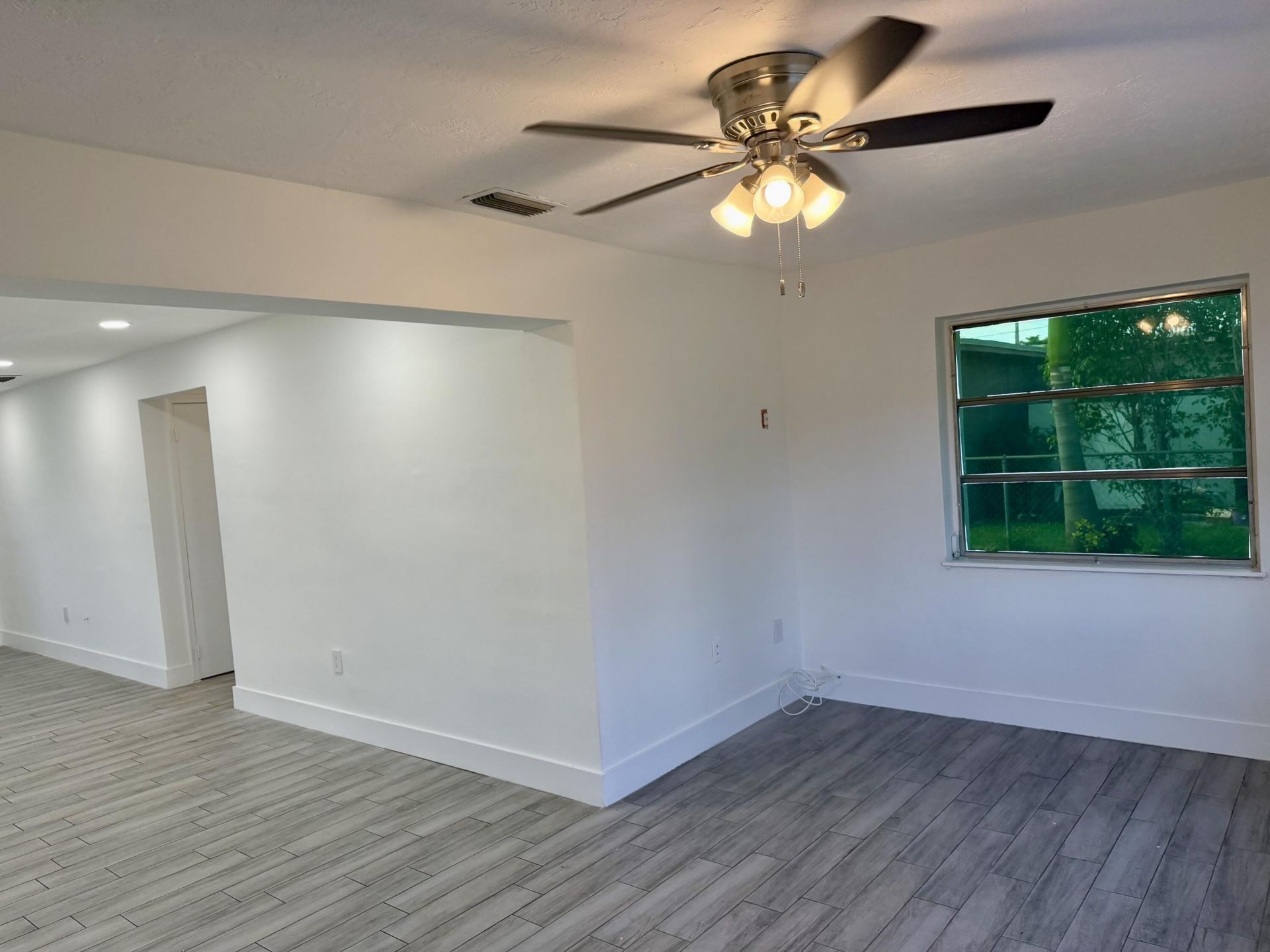 8361 NW 27th Place, Sunrise, FL 33322 Photo