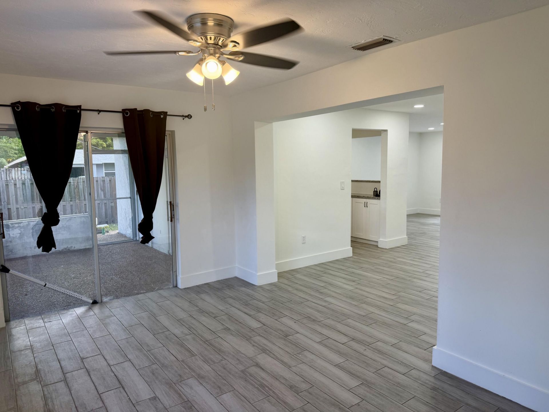 8361 NW 27th Place, Sunrise, FL 33322 Photo